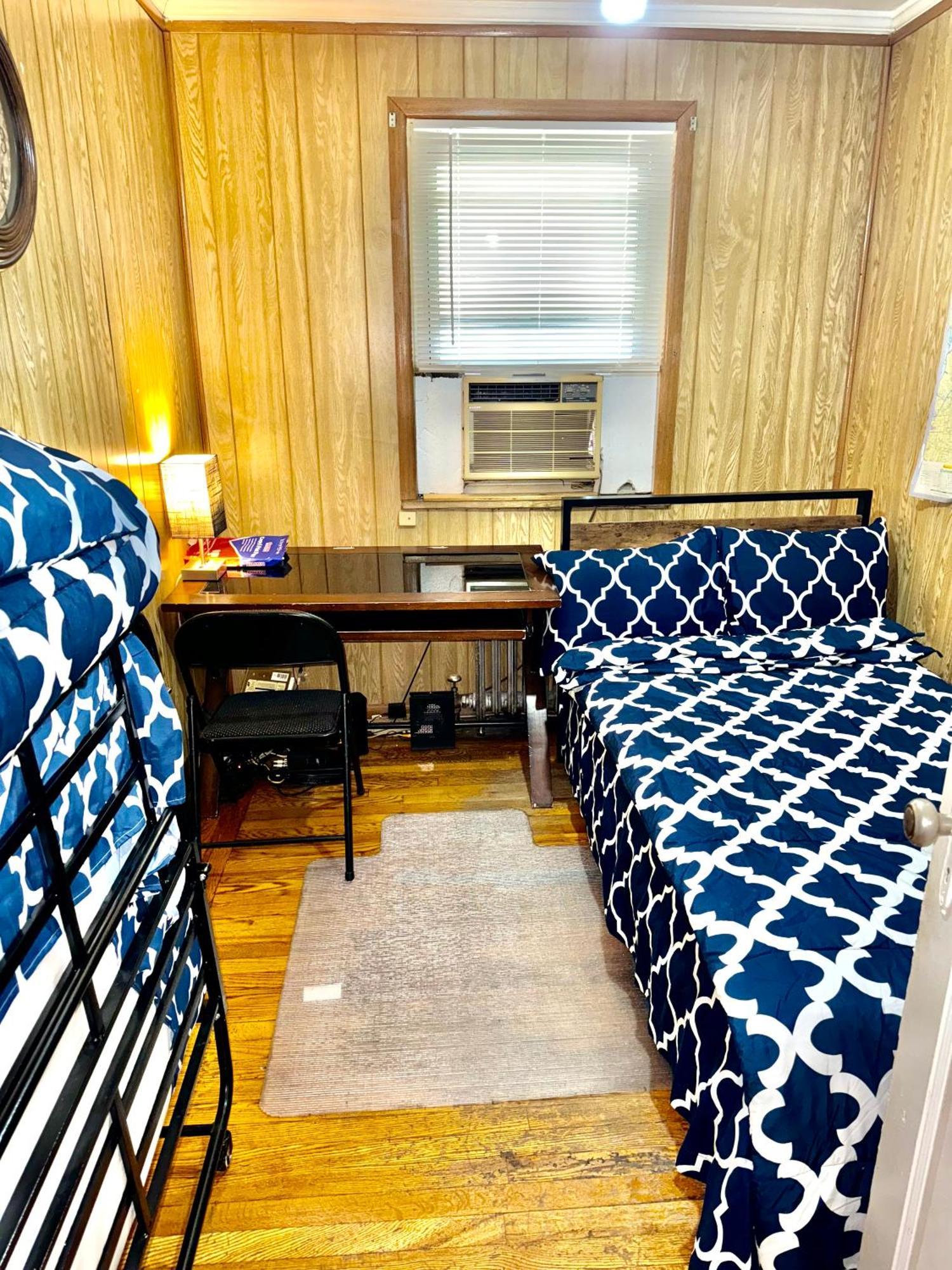 Lga Airport 3 Mins, 3 Bedroom Duplex House, Parking And Private Backyard, 9Mins Subway! New York Kültér fotó