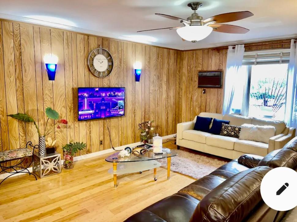 Lga Airport 3 Mins, 3 Bedroom Duplex House, Parking And Private Backyard, 9Mins Subway! New York Kültér fotó